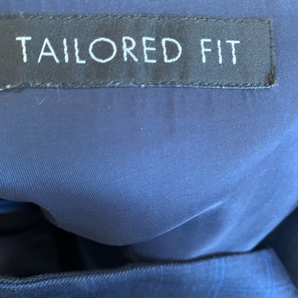 Jos A Bank Traveler Collection Tailored Fit Plaid Suit - Picture 5 of 12